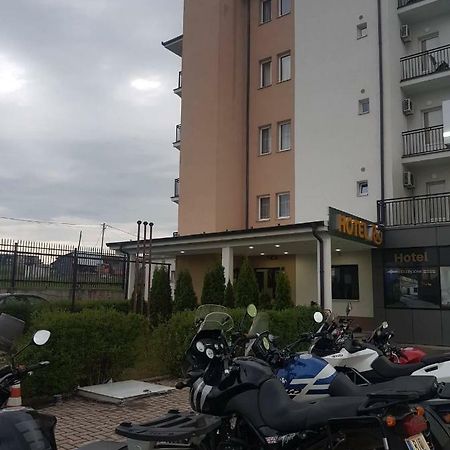 Hotel Rio Pristina Buitenkant foto