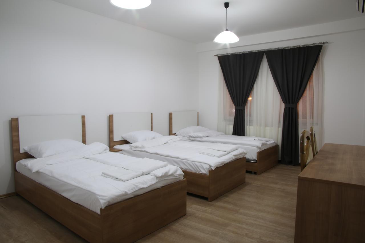 Hotel Rio Pristina Buitenkant foto