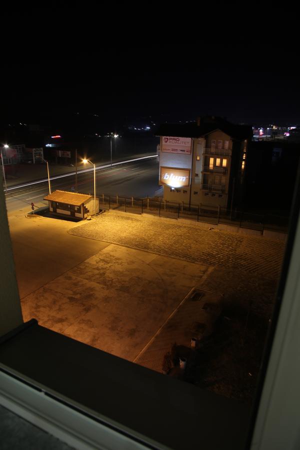 Hotel Rio Pristina Buitenkant foto