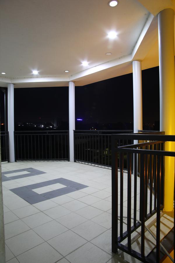 Hotel Rio Pristina Buitenkant foto