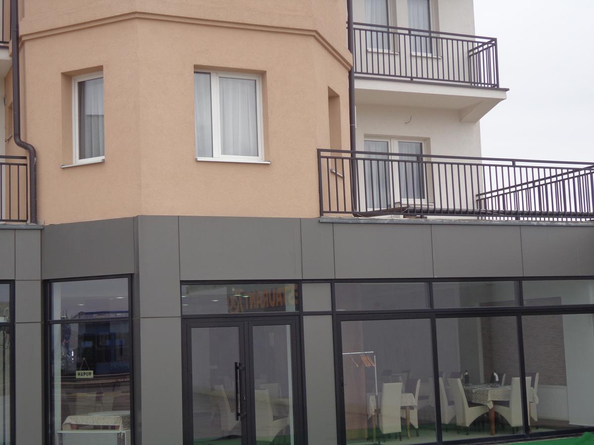 Hotel Rio Pristina Buitenkant foto