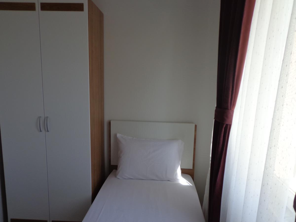 Hotel Rio Pristina Buitenkant foto