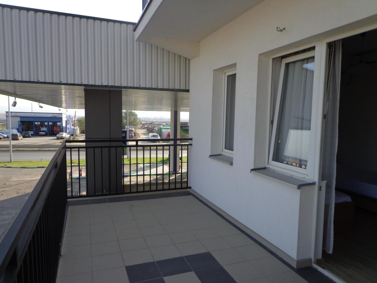 Hotel Rio Pristina Buitenkant foto