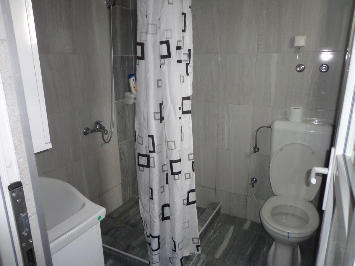 Hotel Rio Pristina Buitenkant foto